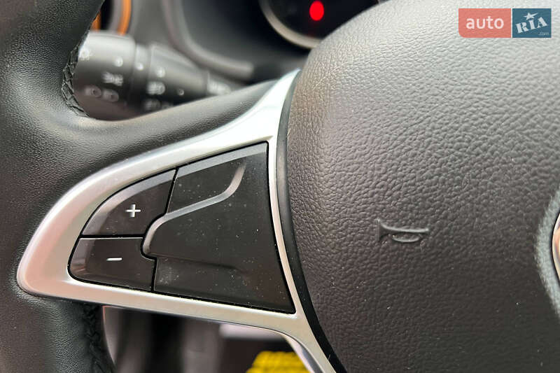 Хетчбек Renault Sandero 2017 в Івано-Франківську фото 11 Хетчбек Renault Sandero 2017 в Івано-Франківську