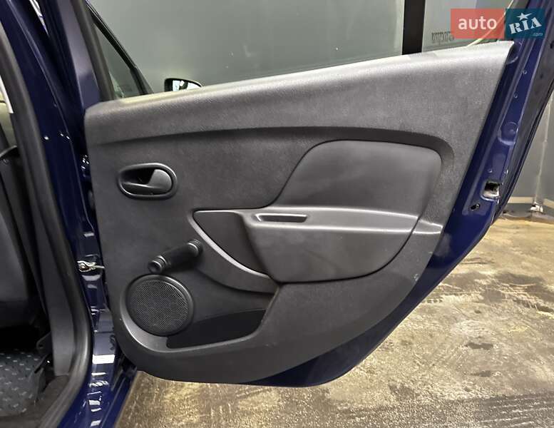 Хэтчбек Renault Sandero 2019 в Киеве фото 38 Хэтчбек Renault Sandero 2019 в Киеве