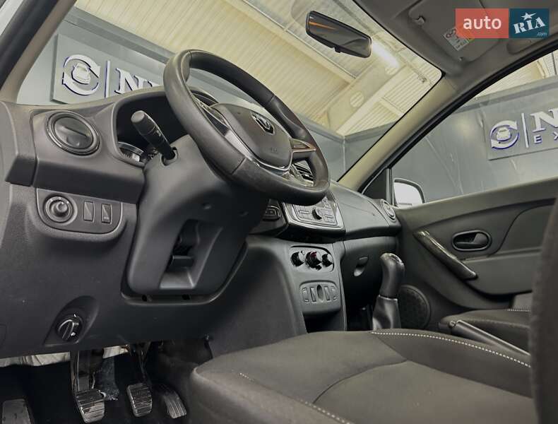 Хэтчбек Renault Sandero 2019 в Киеве фото 28 Хэтчбек Renault Sandero 2019 в Киеве