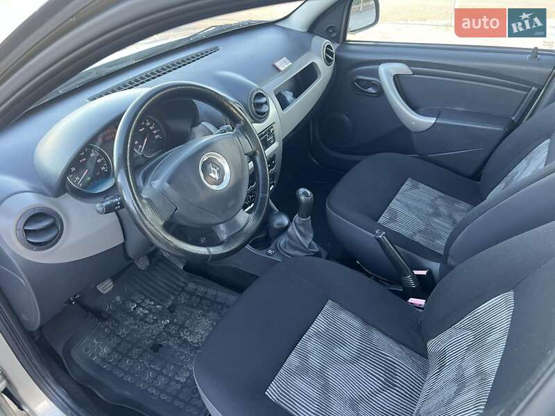 Хетчбек Renault Sandero 2012 в Кривому Розі