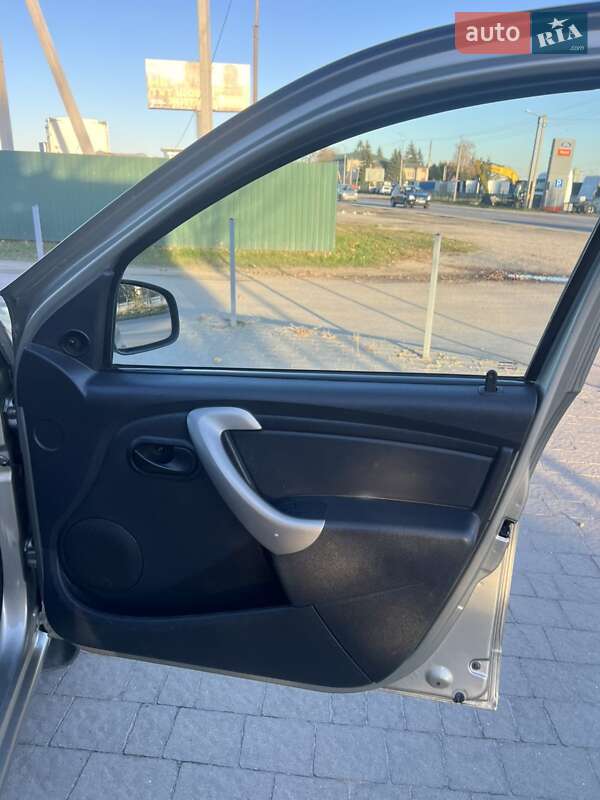 Хетчбек Renault Sandero 2012 в Кривому Розі