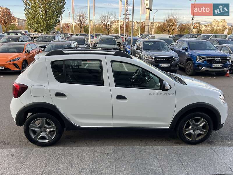 Хэтчбек Renault Sandero 2020 в Киеве