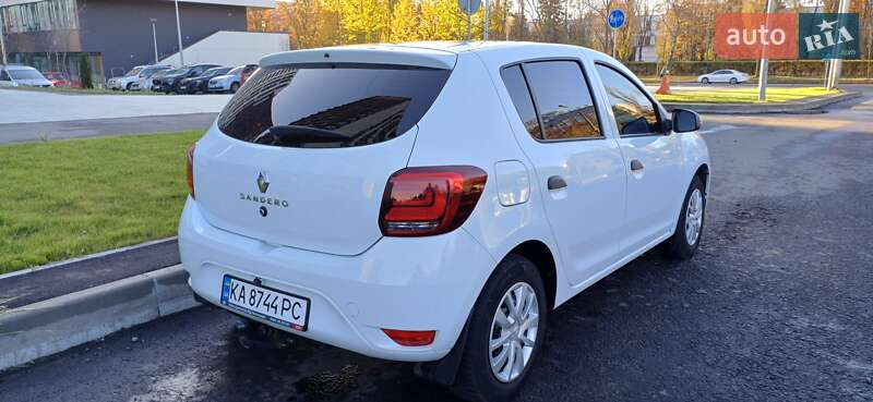 Хэтчбек Renault Sandero 2021 в Киеве