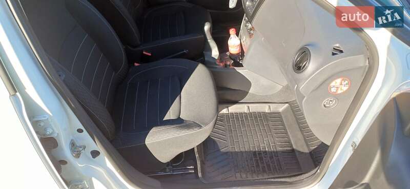 Хэтчбек Renault Sandero 2021 в Киеве