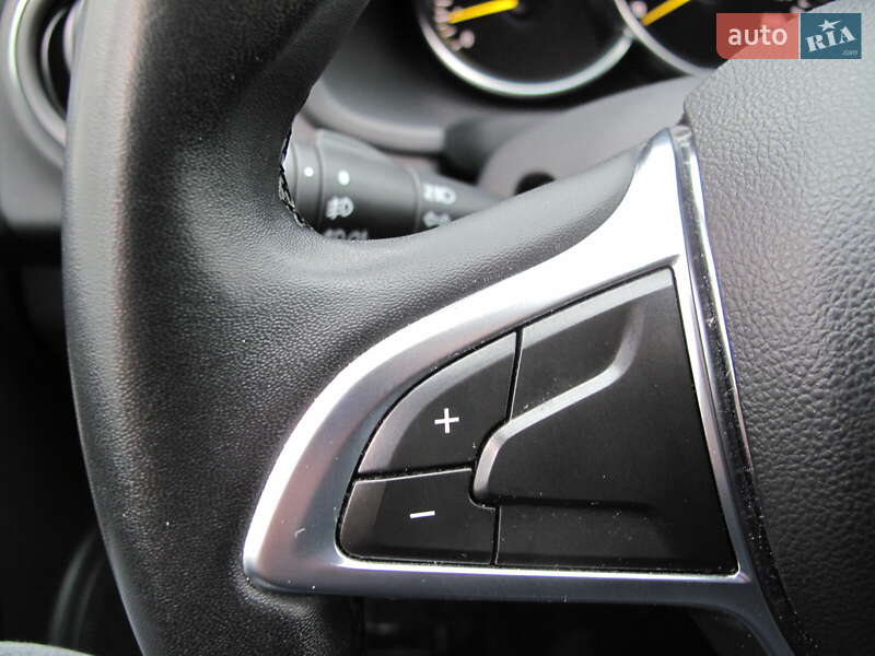 Хэтчбек Renault Sandero 2019 в Киеве фото 72 Хэтчбек Renault Sandero 2019 в Киеве