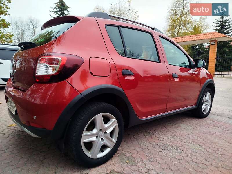 Хэтчбек Renault Sandero 2014 в Запорожье фото 4 Хэтчбек Renault Sandero 2014 в Запорожье