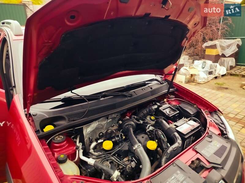 Хэтчбек Renault Sandero 2014 в Запорожье фото 43 Хэтчбек Renault Sandero 2014 в Запорожье