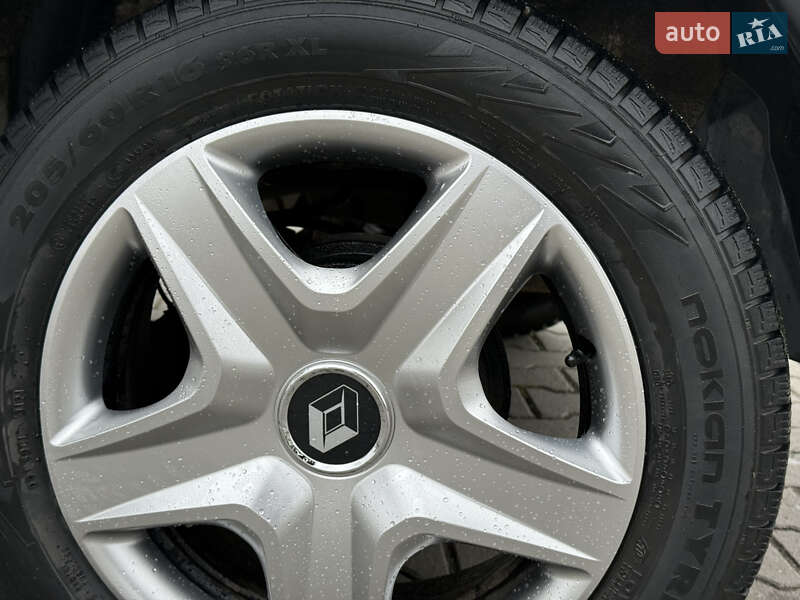 Хэтчбек Renault Sandero 2016 в Хмельницком фото 17 Хэтчбек Renault Sandero 2016 в Хмельницком