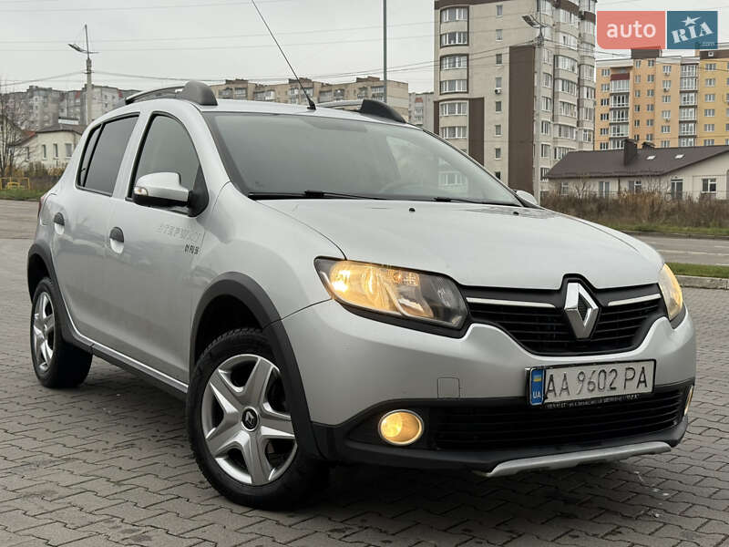 Хетчбек Renault Sandero 2016 в Хмельницькому