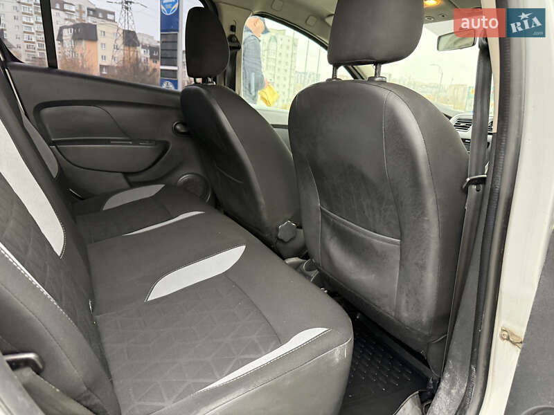 Хетчбек Renault Sandero 2016 в Хмельницькому