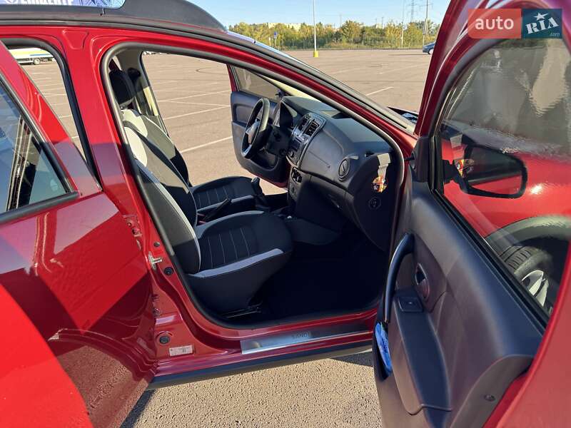 Хэтчбек Renault Sandero 2017 в Ровно фото 15 Хэтчбек Renault Sandero 2017 в Ровно