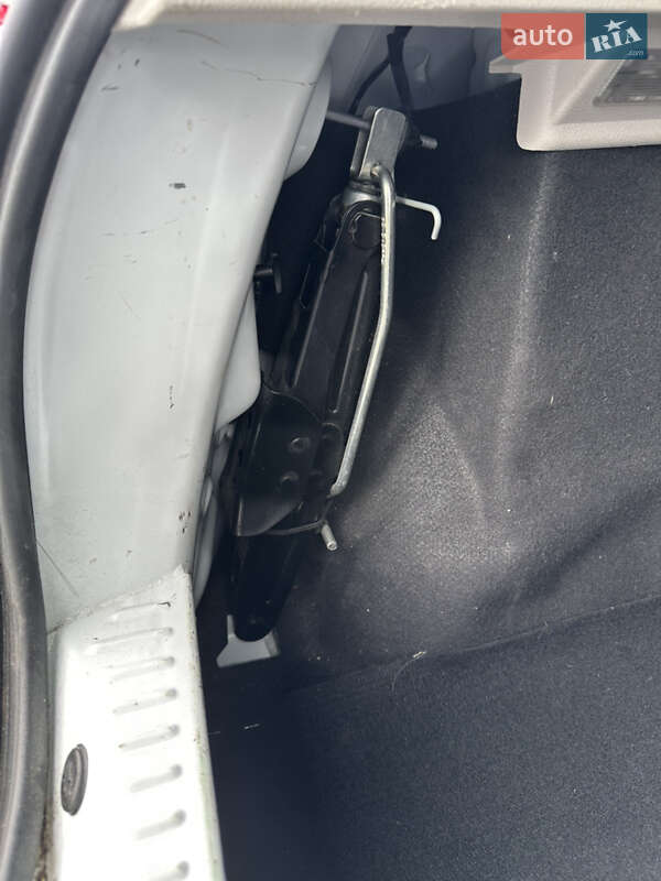 Хэтчбек Renault Sandero 2019 в Киеве фото 35 Хэтчбек Renault Sandero 2019 в Киеве