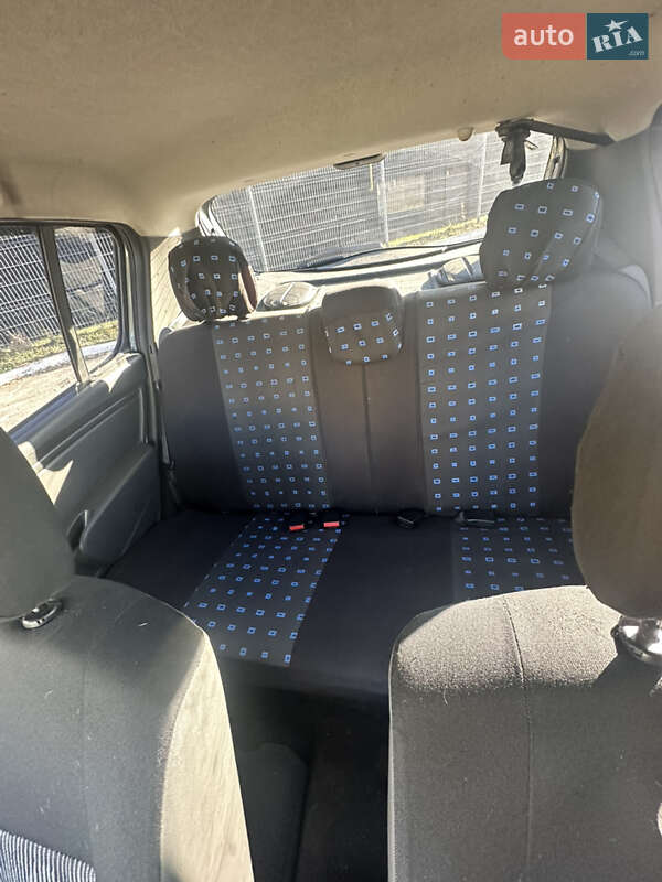 Хетчбек Renault Sandero 2010 в Львові фото 7 Хетчбек Renault Sandero 2010 в Львові