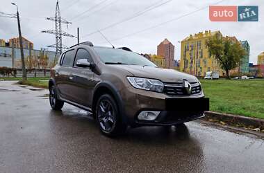 Хэтчбек Renault Sandero 2018 в Киеве