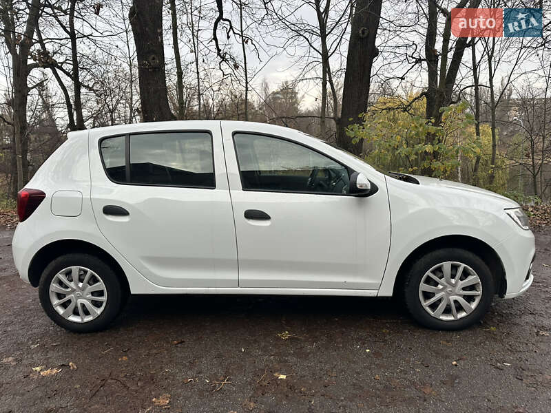 Хетчбек Renault Sandero 2019 в Києві фото 4 Хетчбек Renault Sandero 2019 в Києві