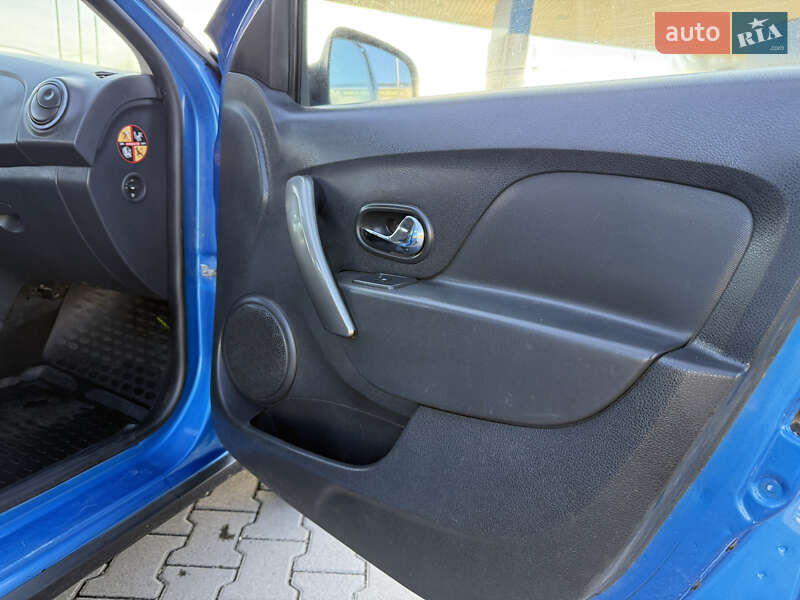 Хэтчбек Renault Sandero 2016 в Хмельницком фото 23 Хэтчбек Renault Sandero 2016 в Хмельницком