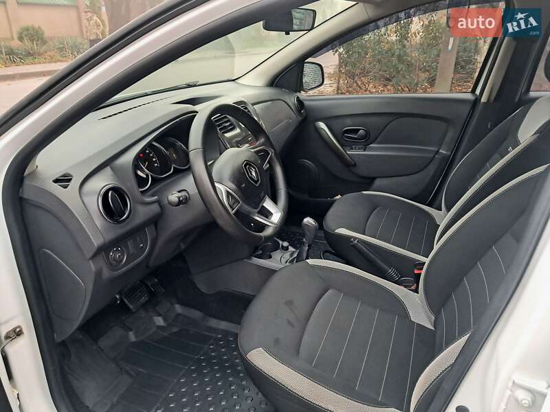 Хэтчбек Renault Sandero 2017 в Одессе фото 11 Хэтчбек Renault Sandero 2017 в Одессе