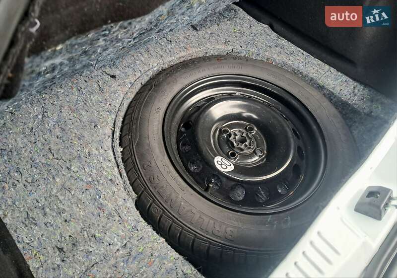 Хэтчбек Renault Sandero 2017 в Одессе фото 23 Хэтчбек Renault Sandero 2017 в Одессе