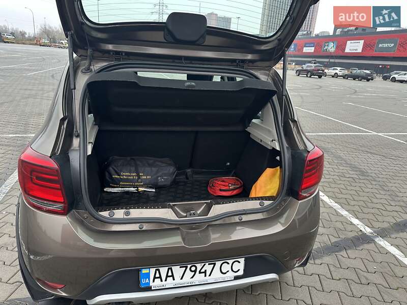 Хэтчбек Renault Sandero 2020 в Киеве