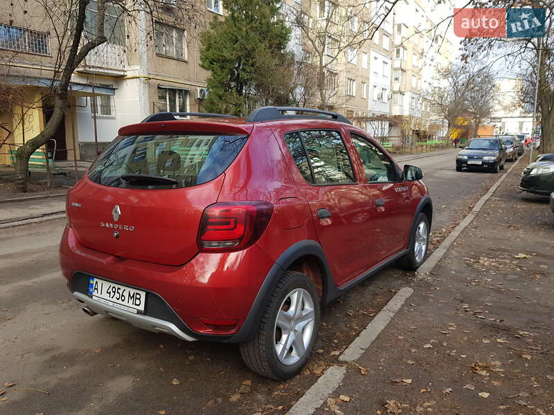 Хетчбек Renault Sandero 2017 в Черкасах