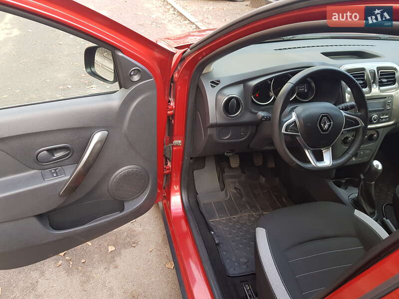 Хетчбек Renault Sandero 2017 в Черкасах