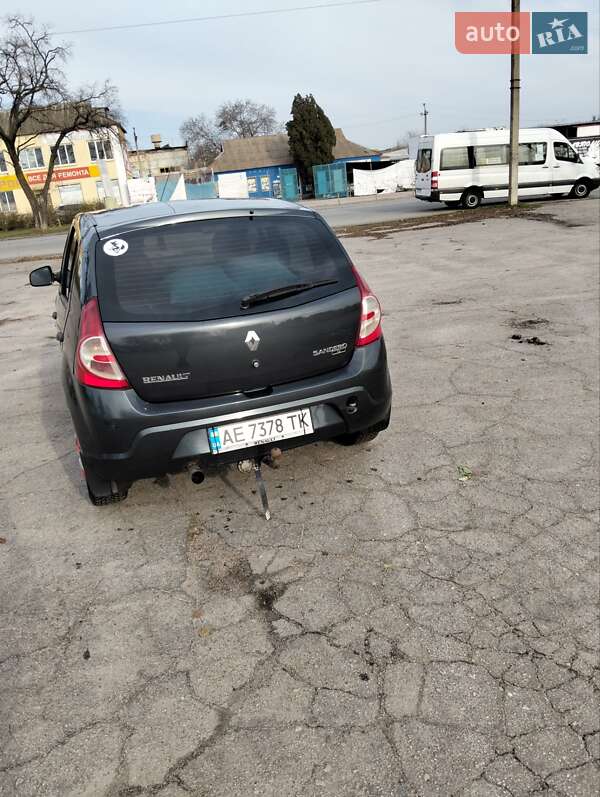 Хетчбек Renault Sandero 2010 в Нікополі