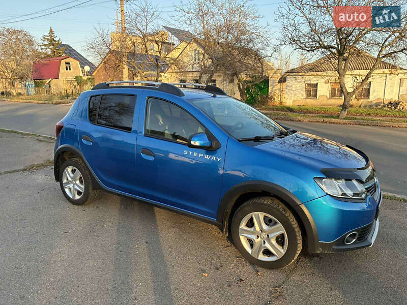 Хэтчбек Renault Sandero 2014 в Николаеве