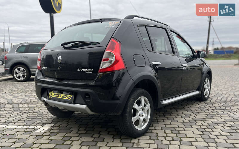 Хетчбек Renault Sandero 2012 в Мукачевому