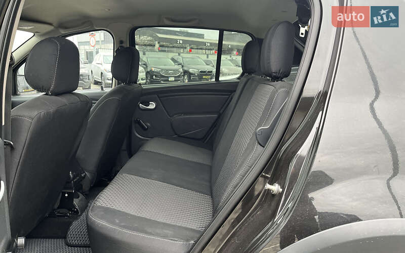 Хетчбек Renault Sandero 2012 в Мукачевому