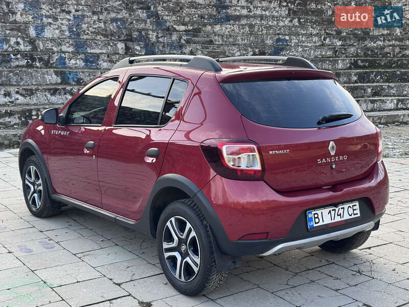 Хетчбек Renault Sandero 2015 в Полтаві