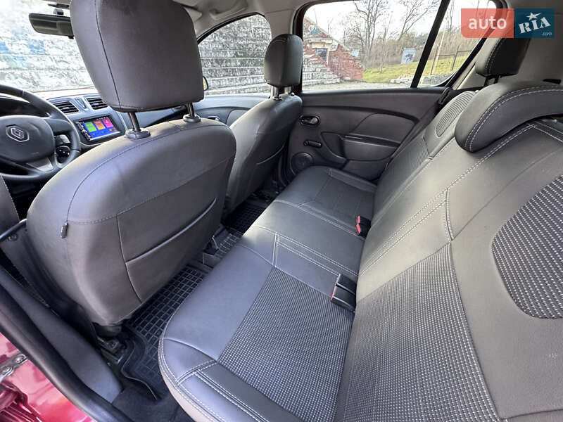 Хетчбек Renault Sandero 2015 в Полтаві