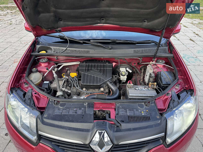 Хетчбек Renault Sandero 2015 в Полтаві