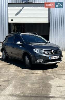 Хэтчбек Renault Sandero 2022 в Одессе