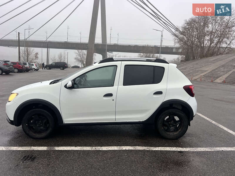 Хетчбек Renault Sandero 2016 в Києві фото 7 Хетчбек Renault Sandero 2016 в Києві