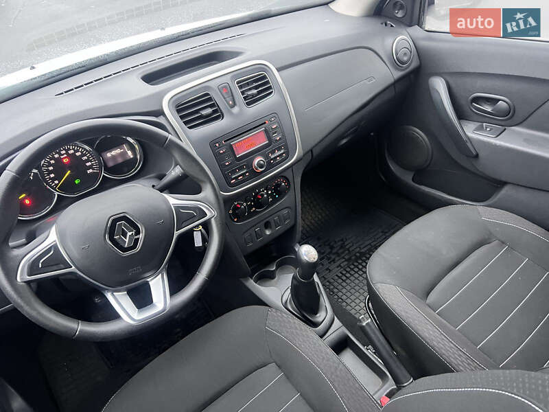 Хетчбек Renault Sandero 2016 в Києві фото 5 Хетчбек Renault Sandero 2016 в Києві