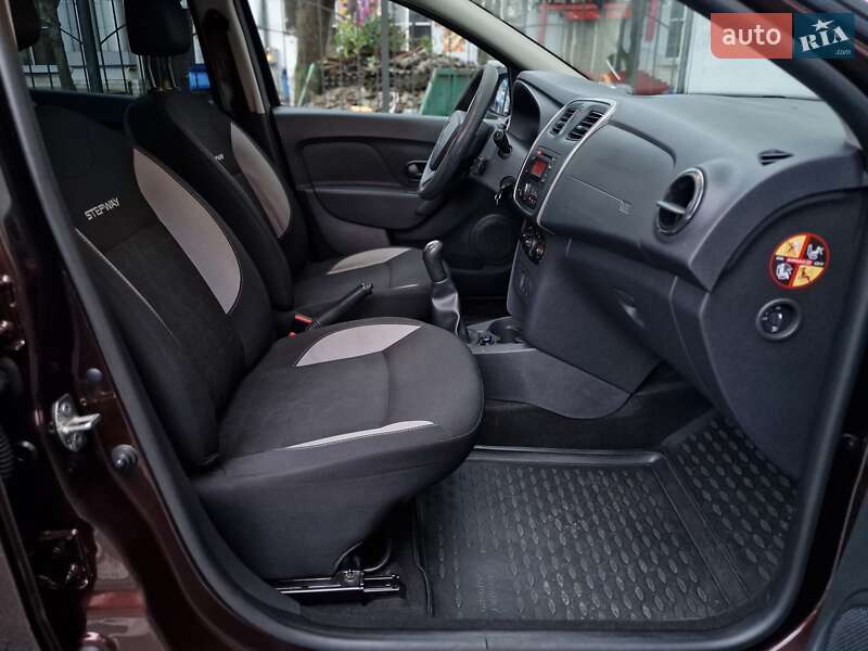 Хэтчбек Renault Sandero 2016 в Одессе