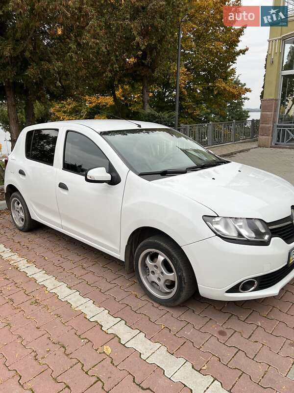 Хэтчбек Renault Sandero 2014 в Тернополе