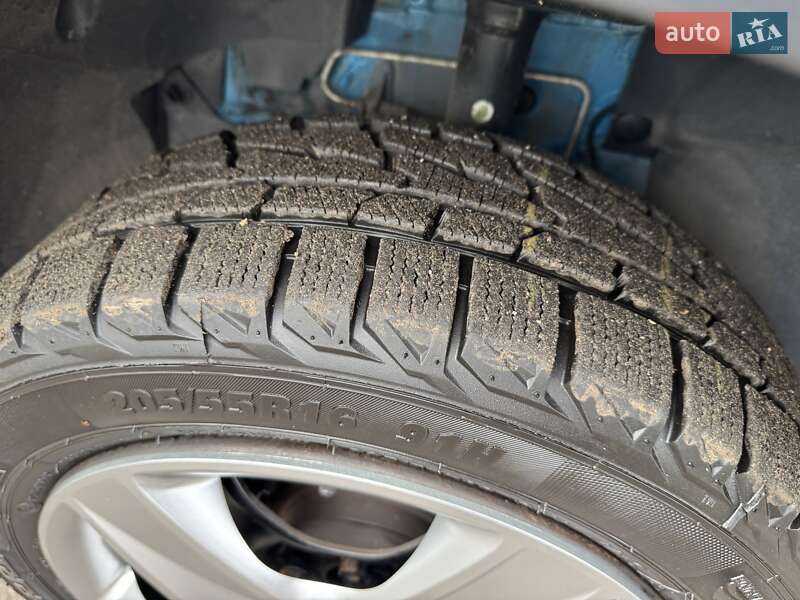 Хэтчбек Renault Sandero 2014 в Харькове фото 11 Хэтчбек Renault Sandero 2014 в Харькове