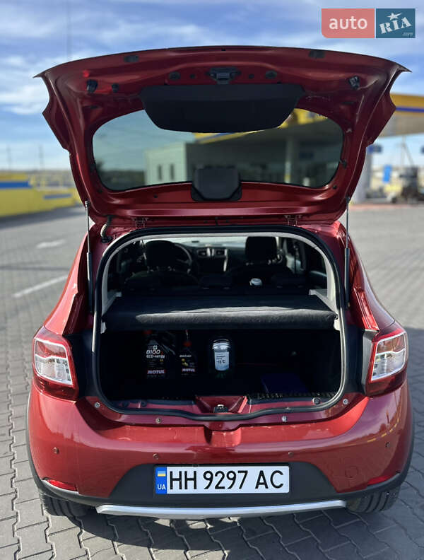 Хэтчбек Renault Sandero 2015 в Белгороде-Днестровском