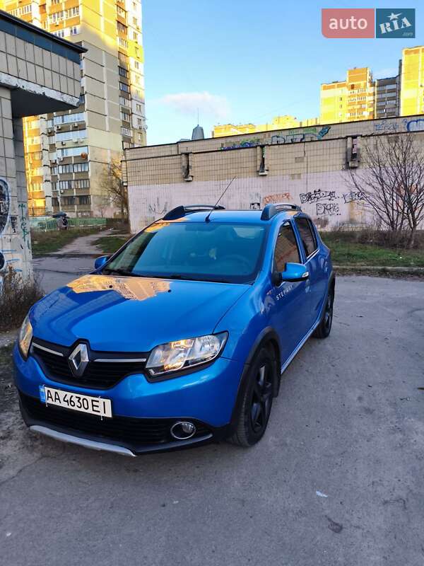 Хэтчбек Renault Sandero 2016 в Киеве