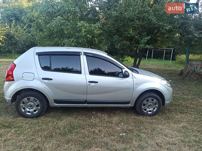 Хэтчбек Renault Sandero 2009 в Прилуках фото 4 Хэтчбек Renault Sandero 2009 в Прилуках
