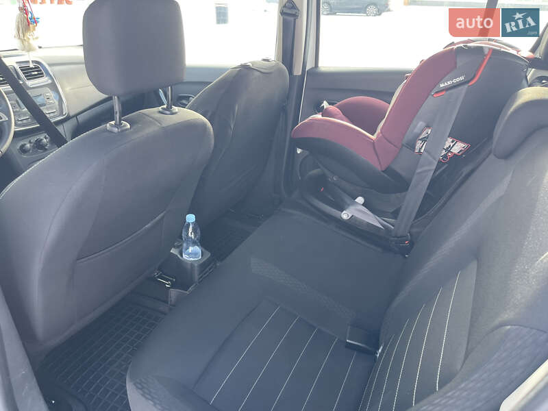 Хэтчбек Renault Sandero 2020 в Киеве фото 8 Хэтчбек Renault Sandero 2020 в Киеве