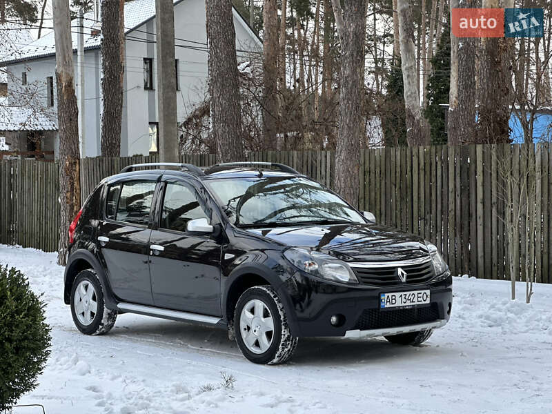 Renault Sandero 2012