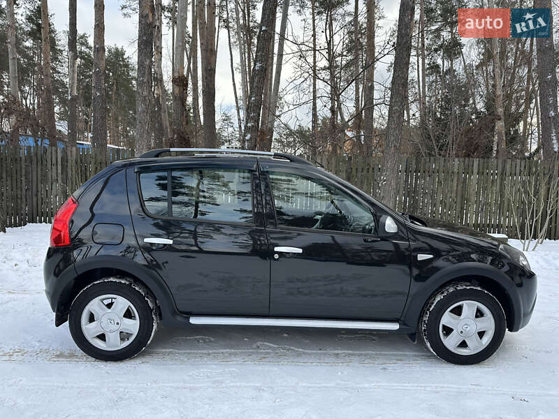 Хетчбек Renault Sandero 2012 в Києві фото 13 Хетчбек Renault Sandero 2012 в Києві