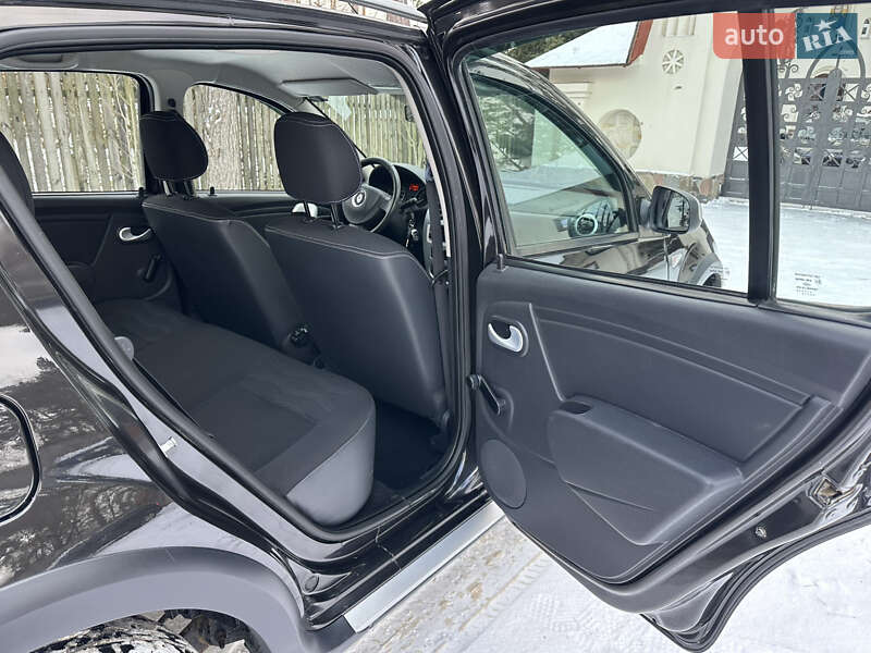 Хетчбек Renault Sandero 2012 в Києві фото 76 Хетчбек Renault Sandero 2012 в Києві