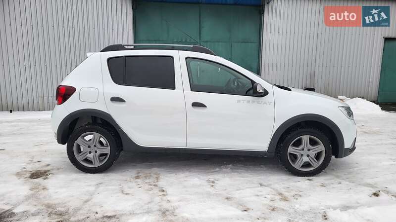 Хэтчбек Renault Sandero 2021 в Киеве