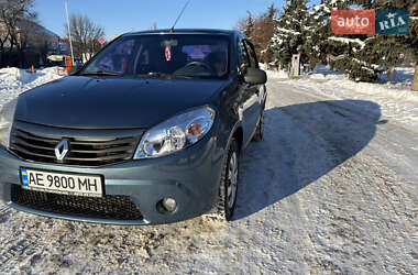 Хэтчбек Renault Sandero 2011 в Новомосковске