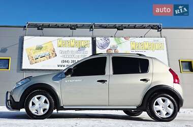 Хетчбек Renault Sandero 2011 в Києві