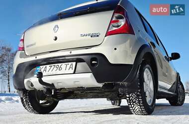 Хэтчбек Renault Sandero 2011 в Киеве