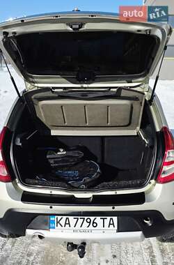 Хэтчбек Renault Sandero 2011 в Киеве